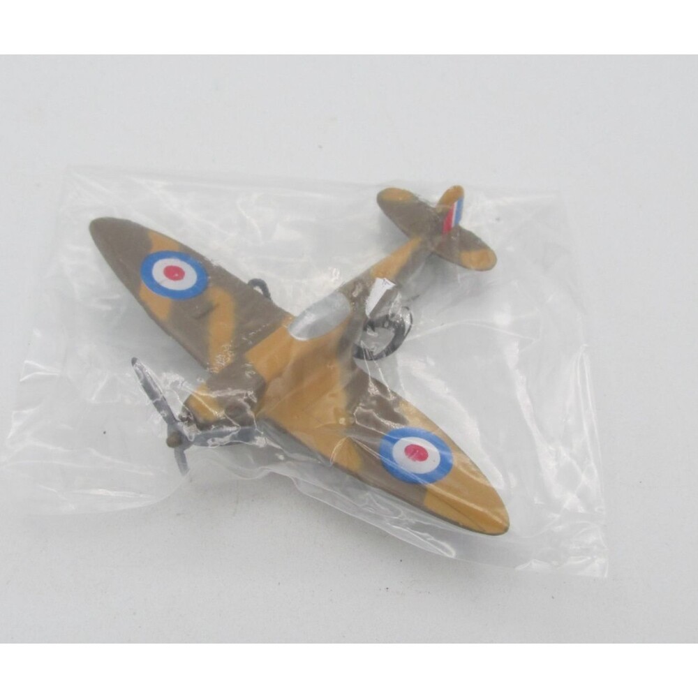 VINTAGE ZEE TOYS DYNA-FLITES SPITFIRE DIECAST AIRPLANE A119